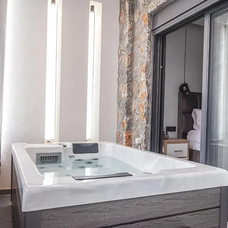 Lavender Luxury In Rhodes Apartment